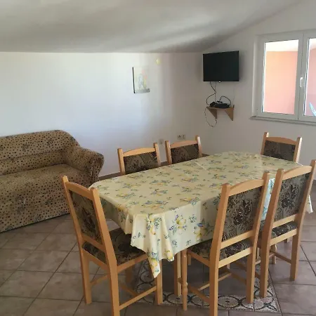 Marina, Apartamento